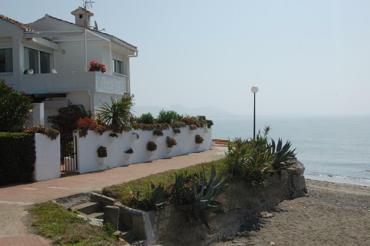 Arena Beach Естепона Екстериор снимка